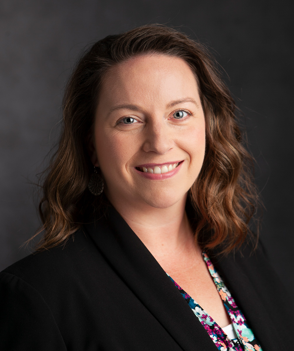 Angie Peterson's headshot