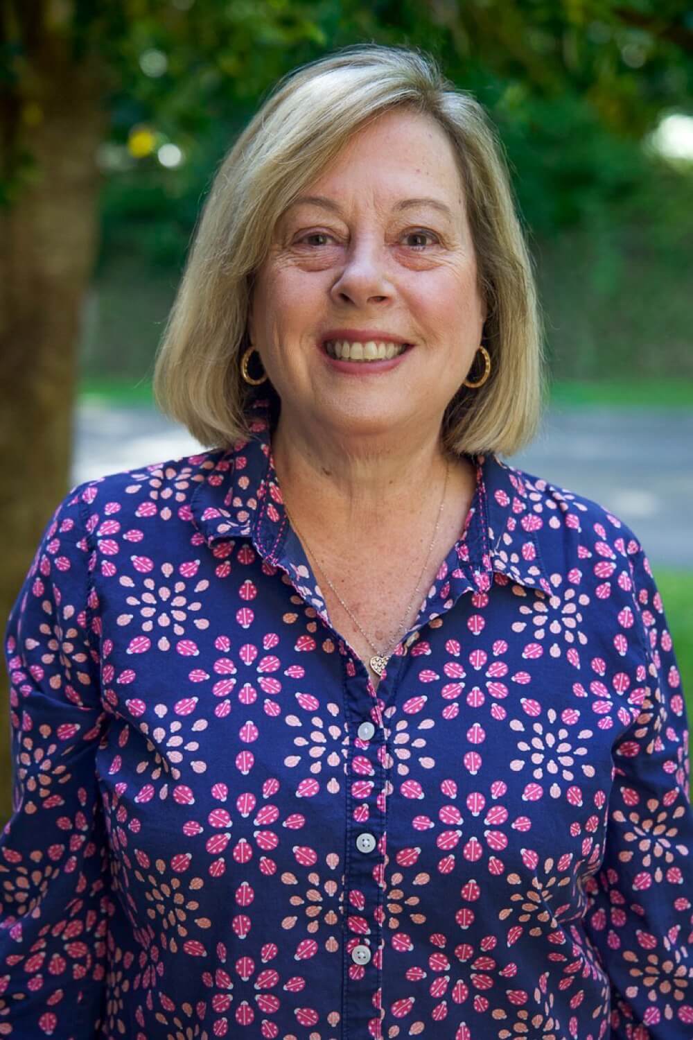 Dawn Regan's headshot