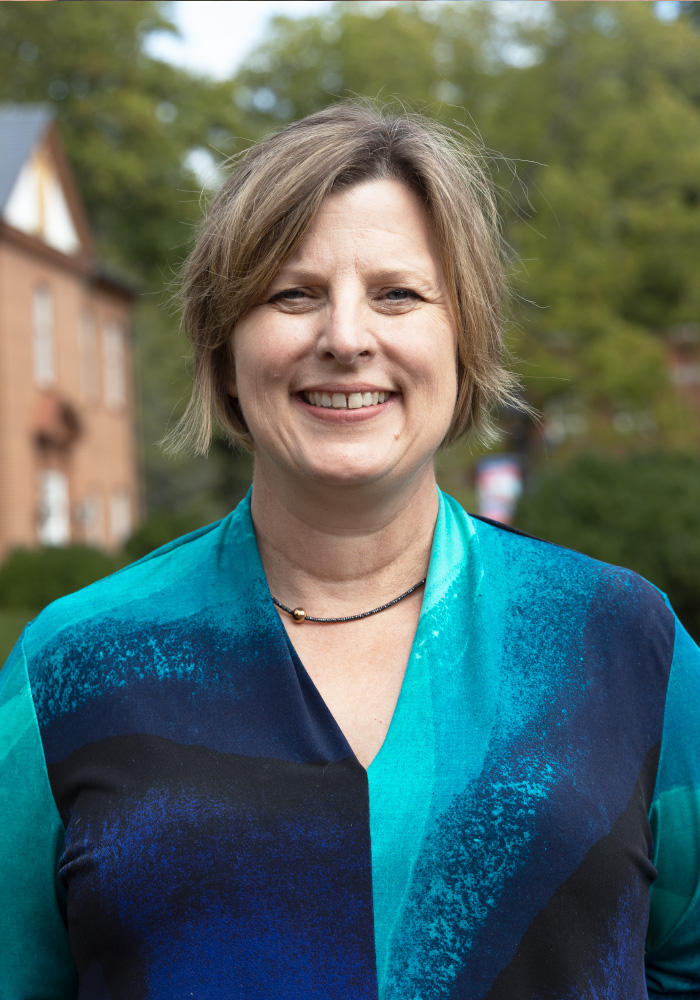 Laura Dower's headshot