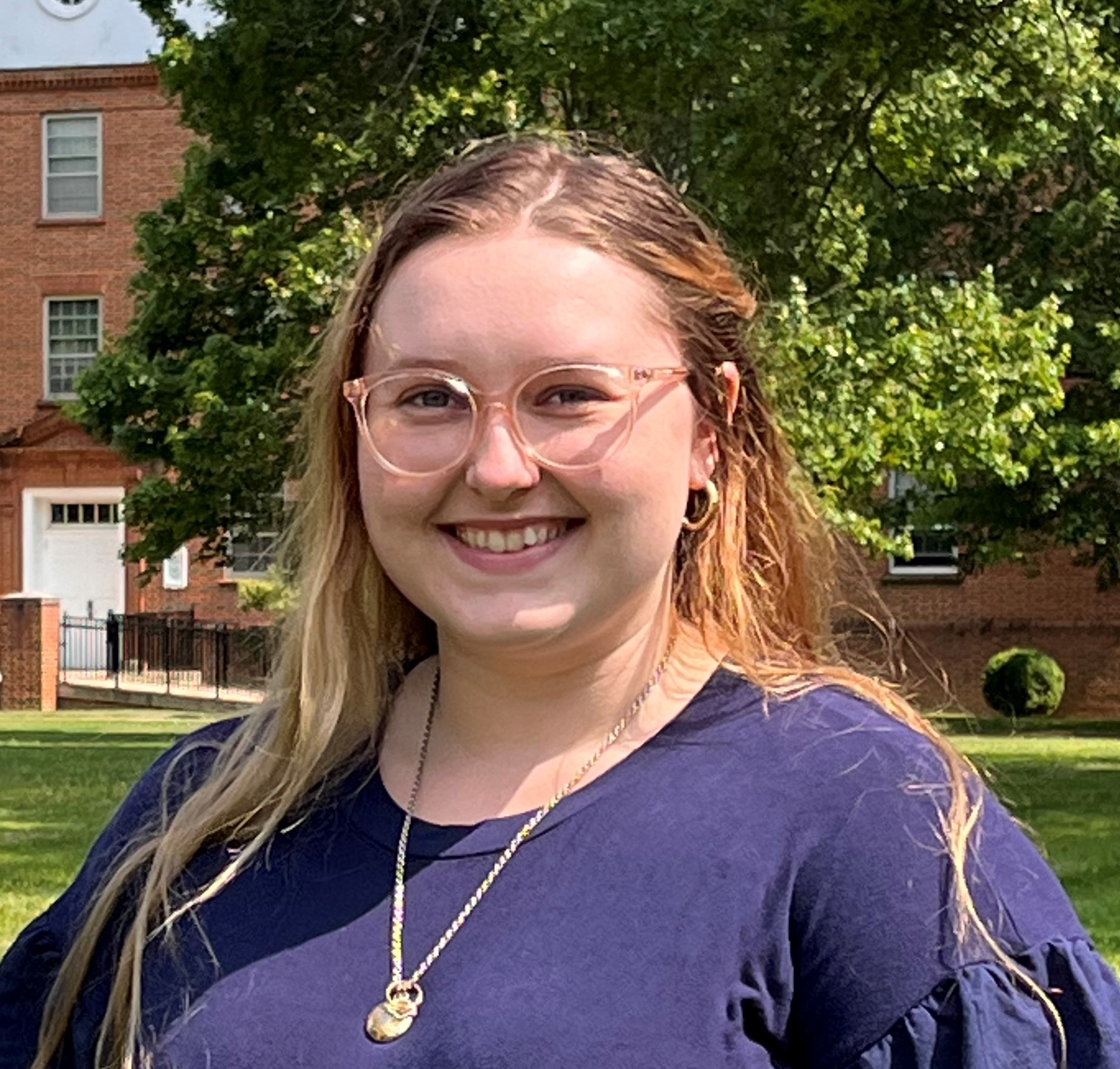Mariah Lynzie Robinson's headshot