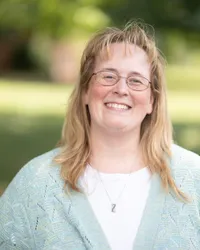 Heidi Leonard's headshot
